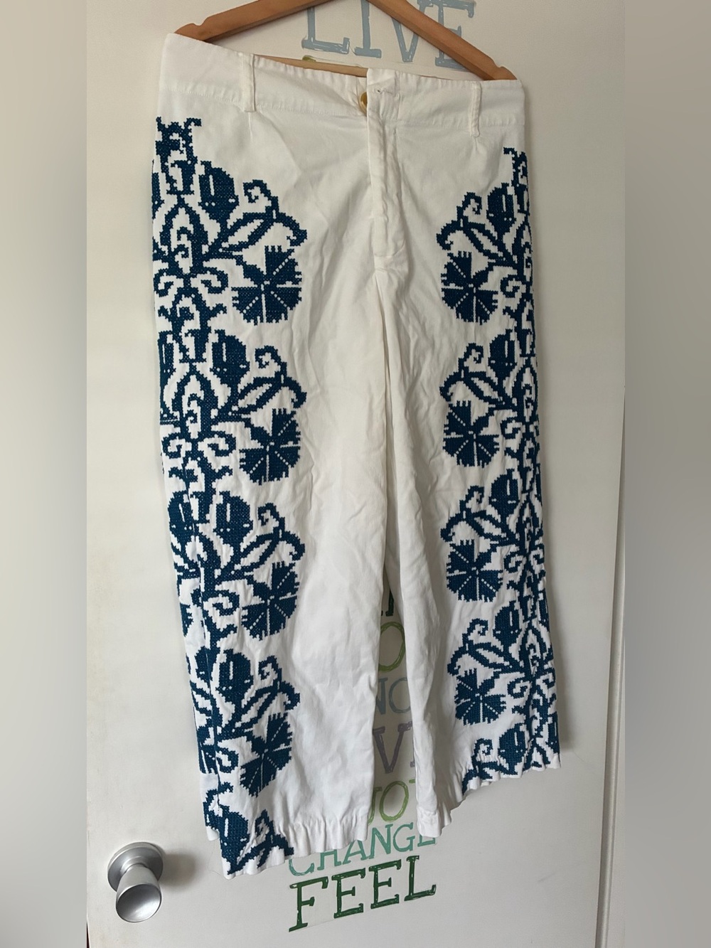 Anthropologie White Cropped Pants with Navy Embroidered Floral Sides